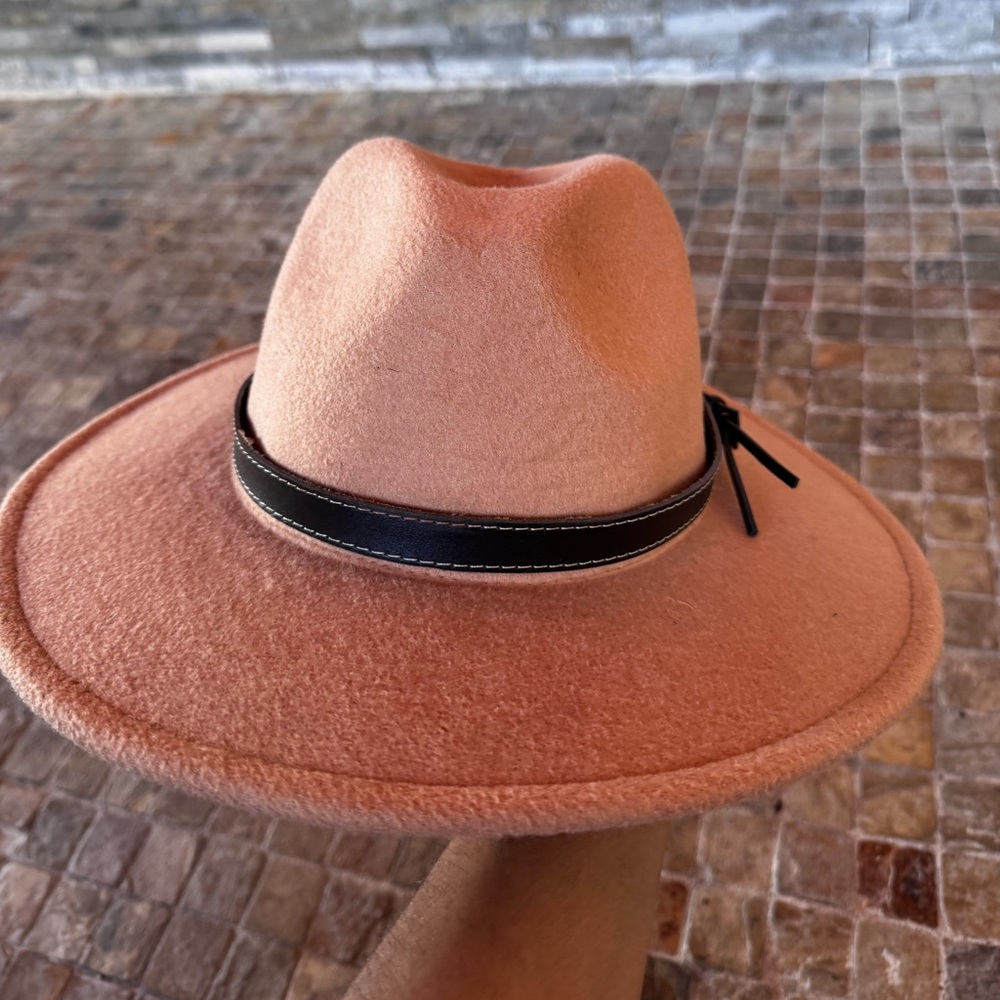 Hat - Picture 8 of 9